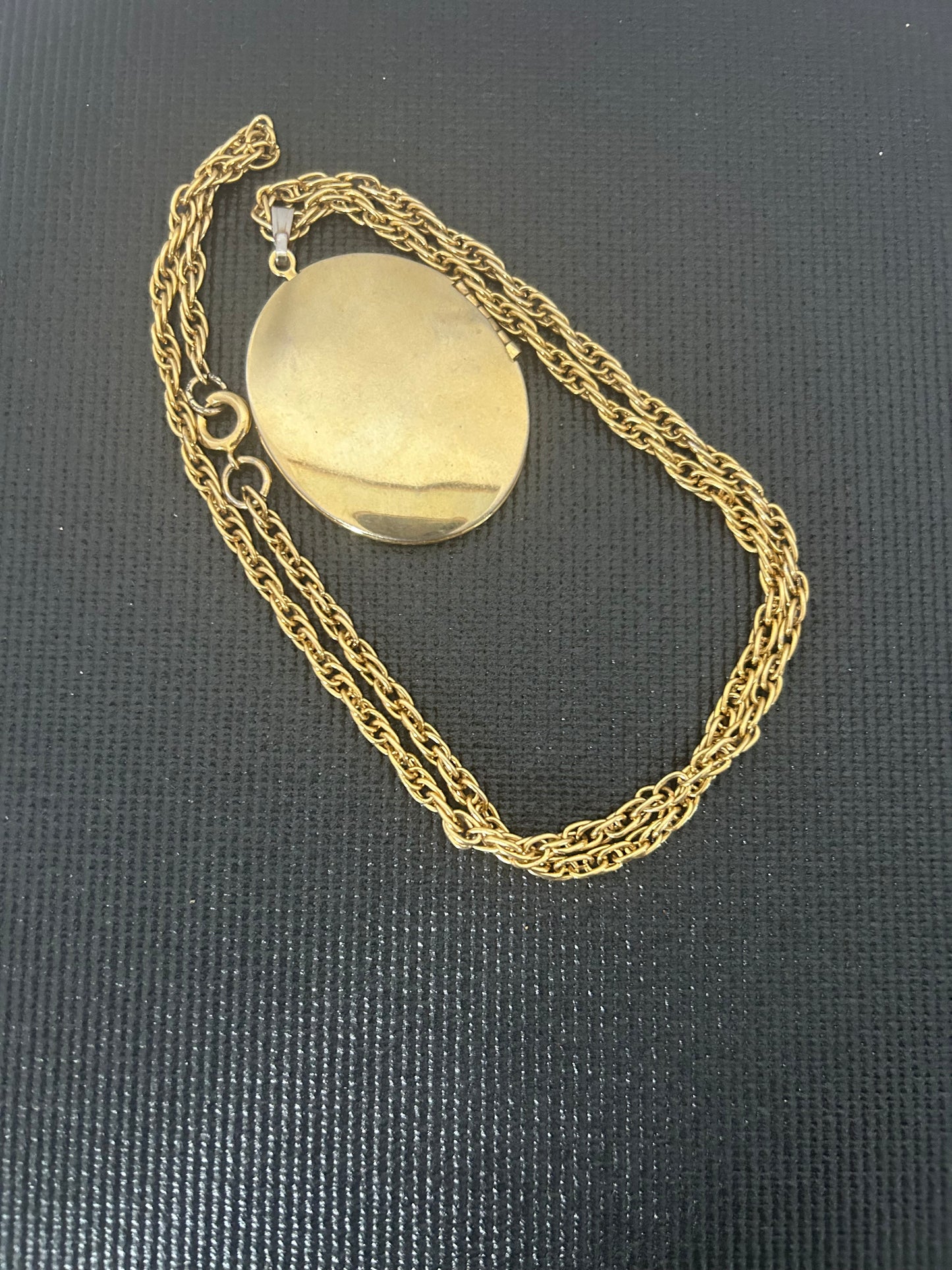 Chain Locket