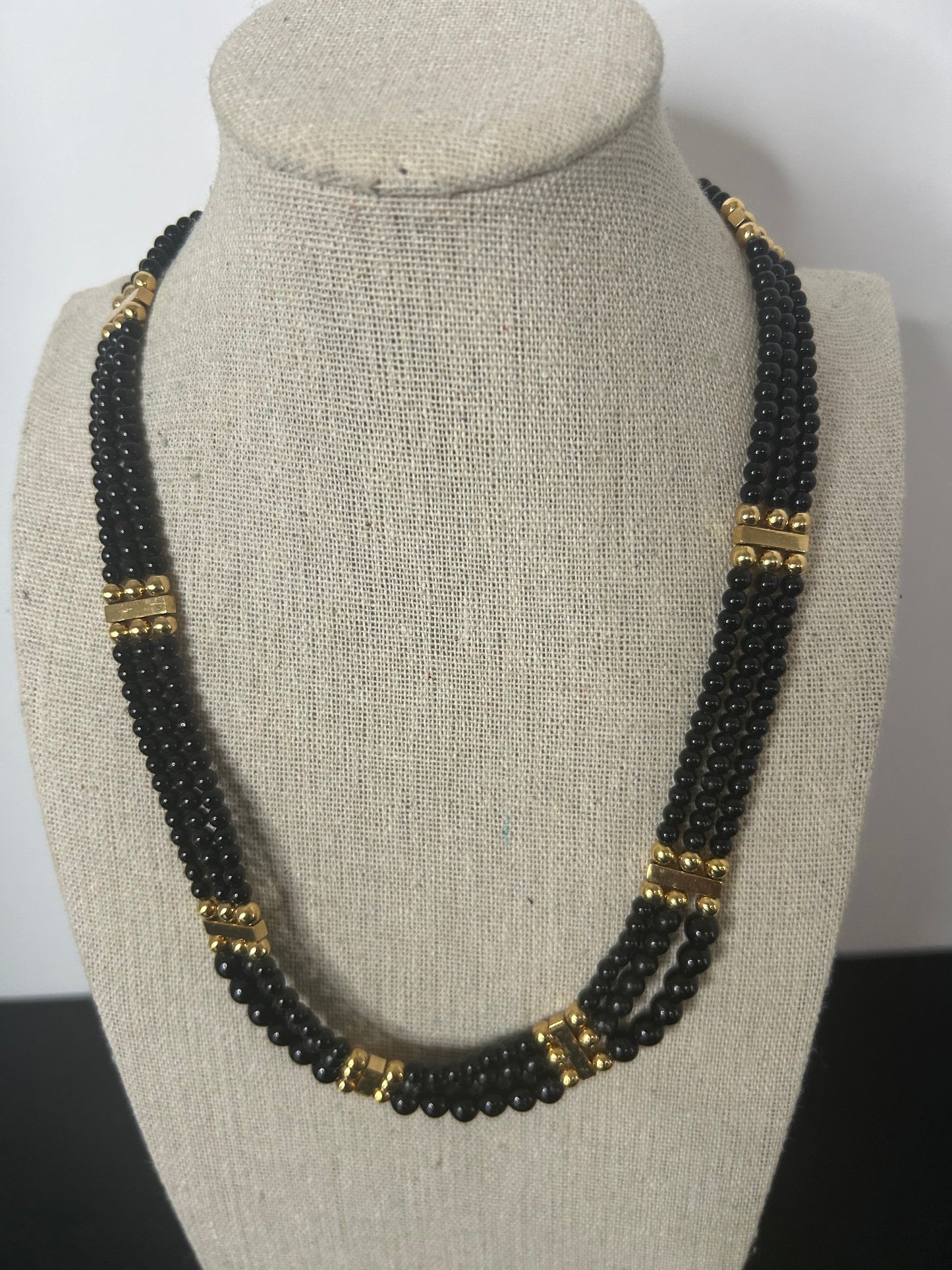 3 Layer Blk/gld chocker