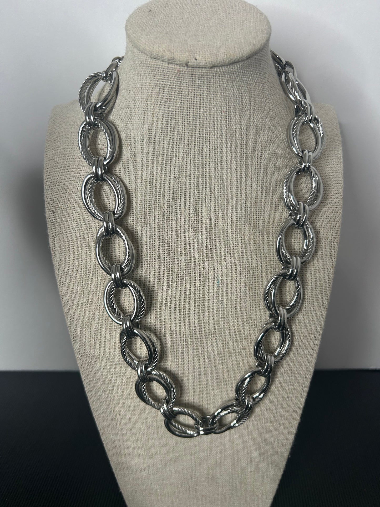Chunky Double Circle Chain Necklace - Silver