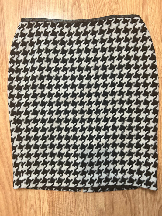 PL~ Talbots Houndstooth Skirt