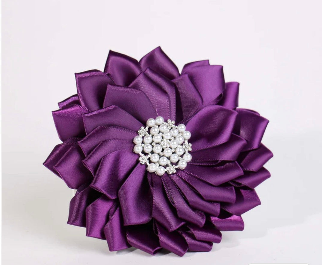 Flower Design Brooch