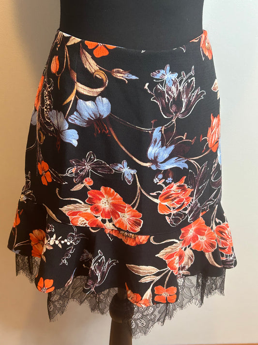 Who W W Flower Skirt NWT