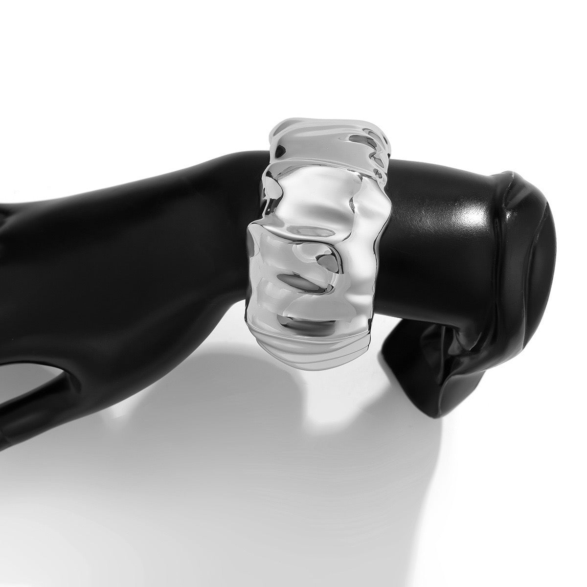 Wavy Style Bangle Bracelet