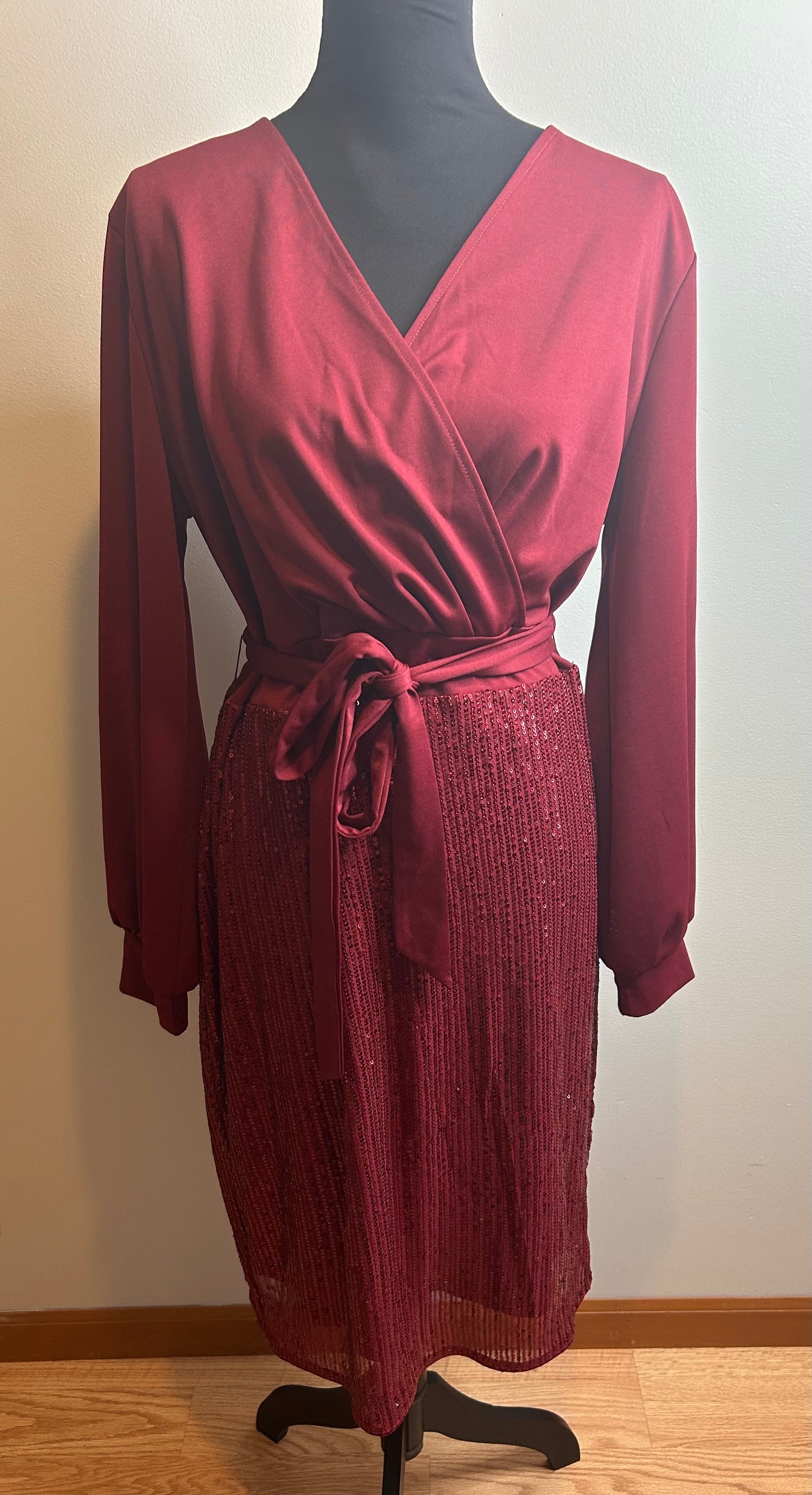 NWT Grace K Burg. Dress