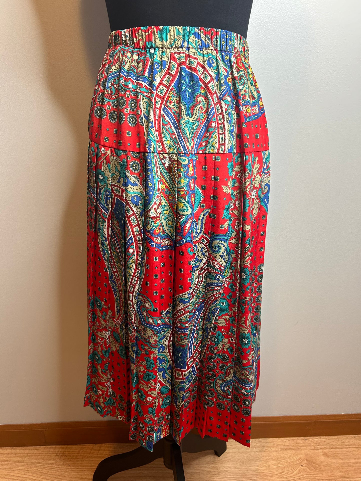 PL~Red Leslie F print Skirt