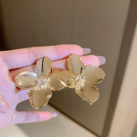 Vintage Gold Flower Earrings