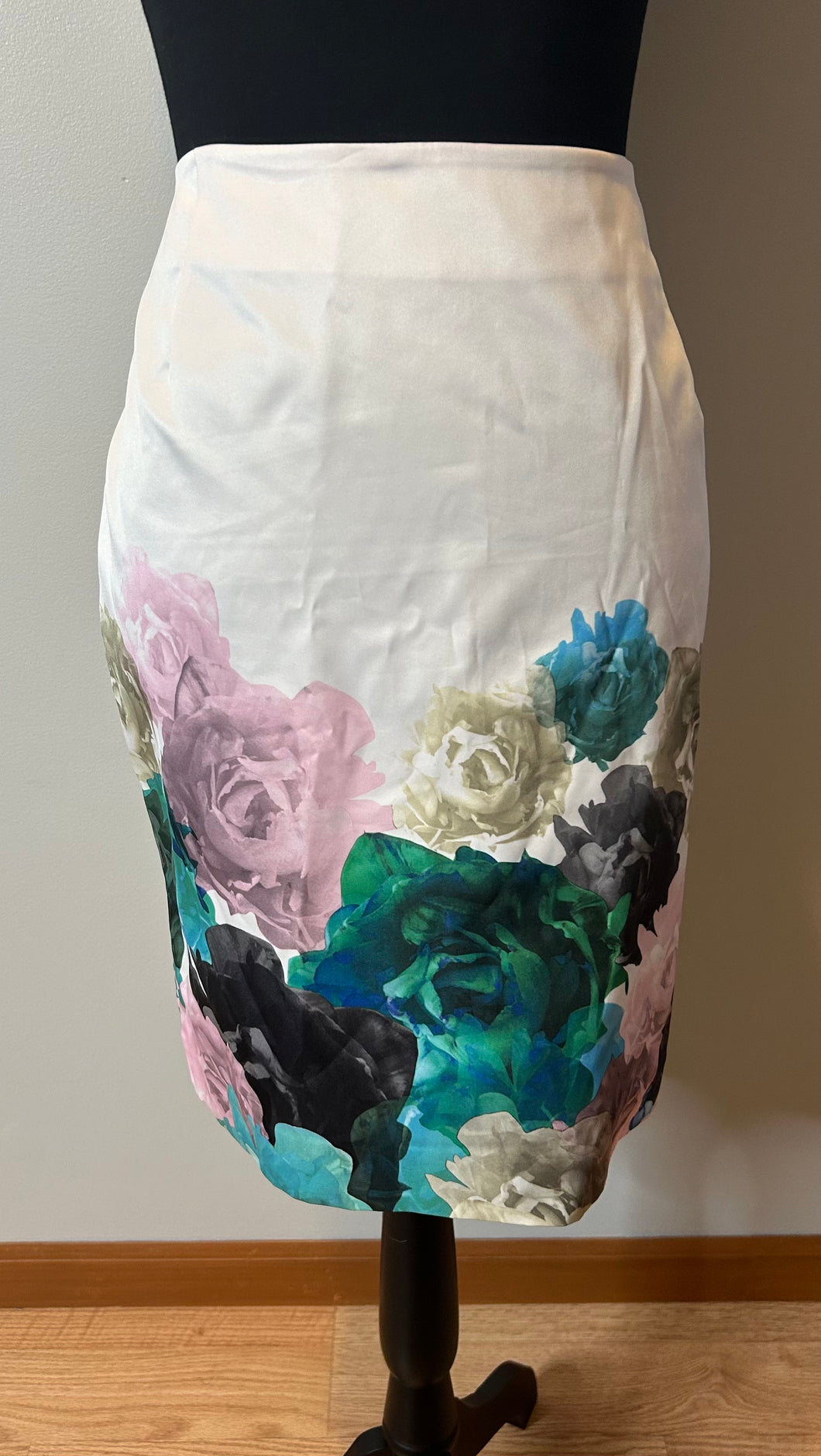 PL~ H&M Floral Bottom Skirt