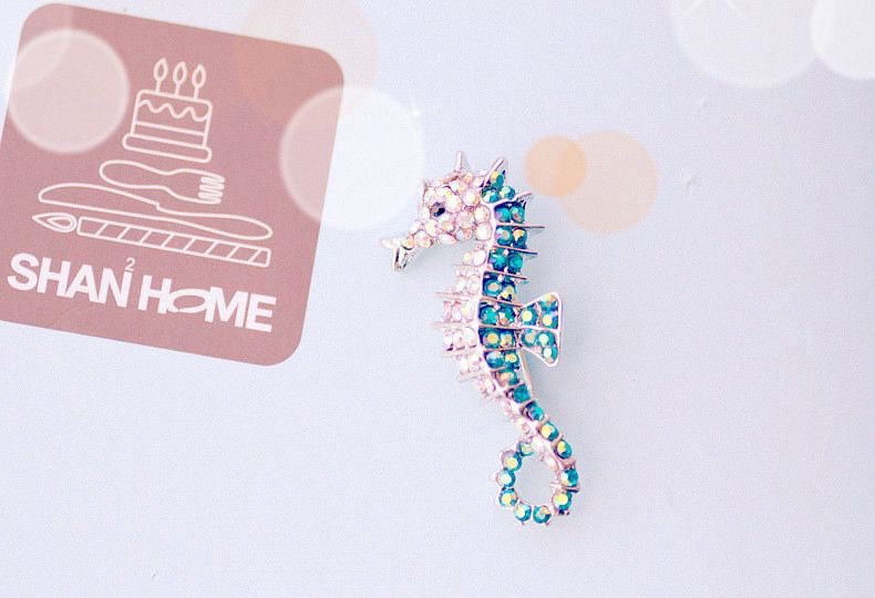 Dwarf Seahorse Brooch