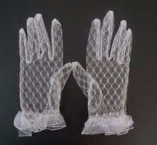 Load image into Gallery viewer, Lace Fashion Gloves
